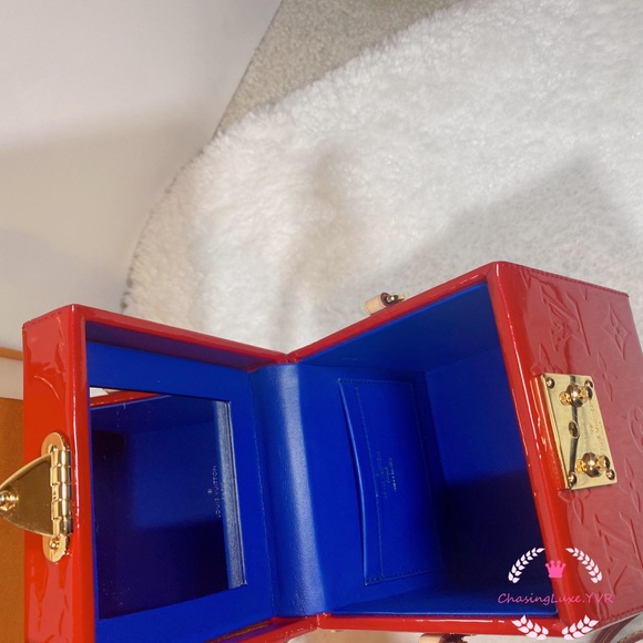 Louis Vuitton Bleecker Box - Picture 4 of 6